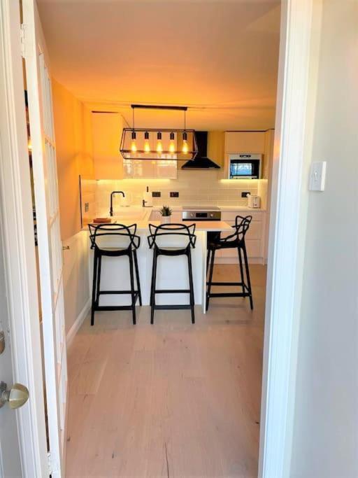 Stylish, Central And Cosy 1Bd Nr Canongate EDI Kültér fotó