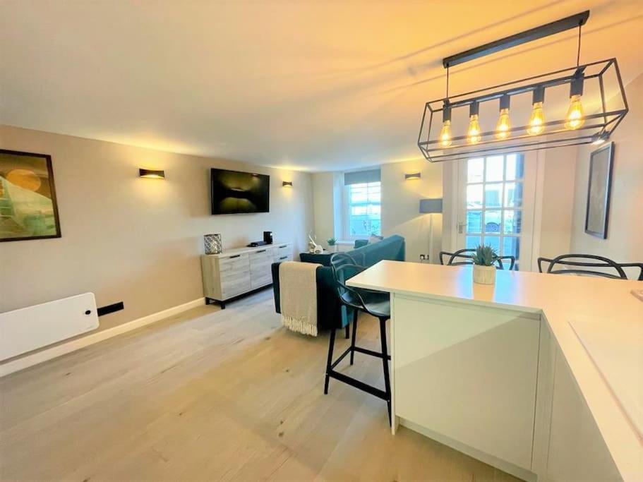 Stylish, Central And Cosy 1Bd Nr Canongate EDI Kültér fotó